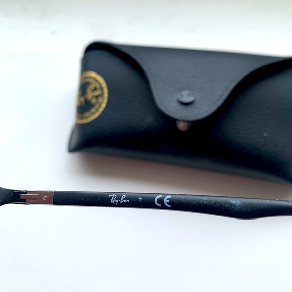 Ray Ban eye glasses with case - Picture 2 of 4